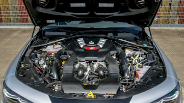 Alfa Romeo Giulia Quadrifoglio Luna Rossa - engine bay