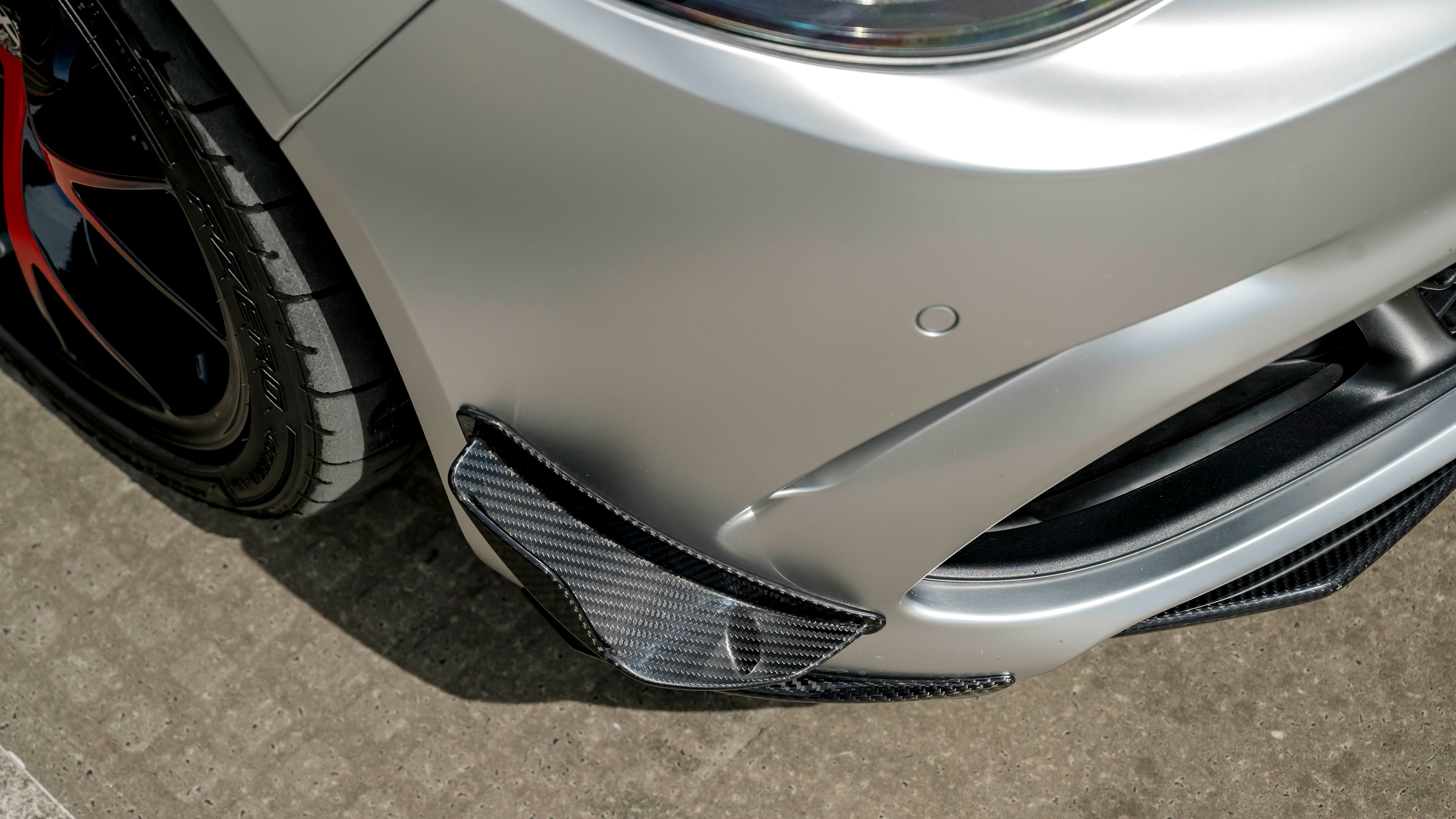 Alfa Romeo Giulia Quadrifoglio Luna Rossa - front bumper