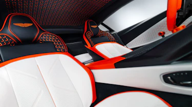 Aston Martin Valen - seats