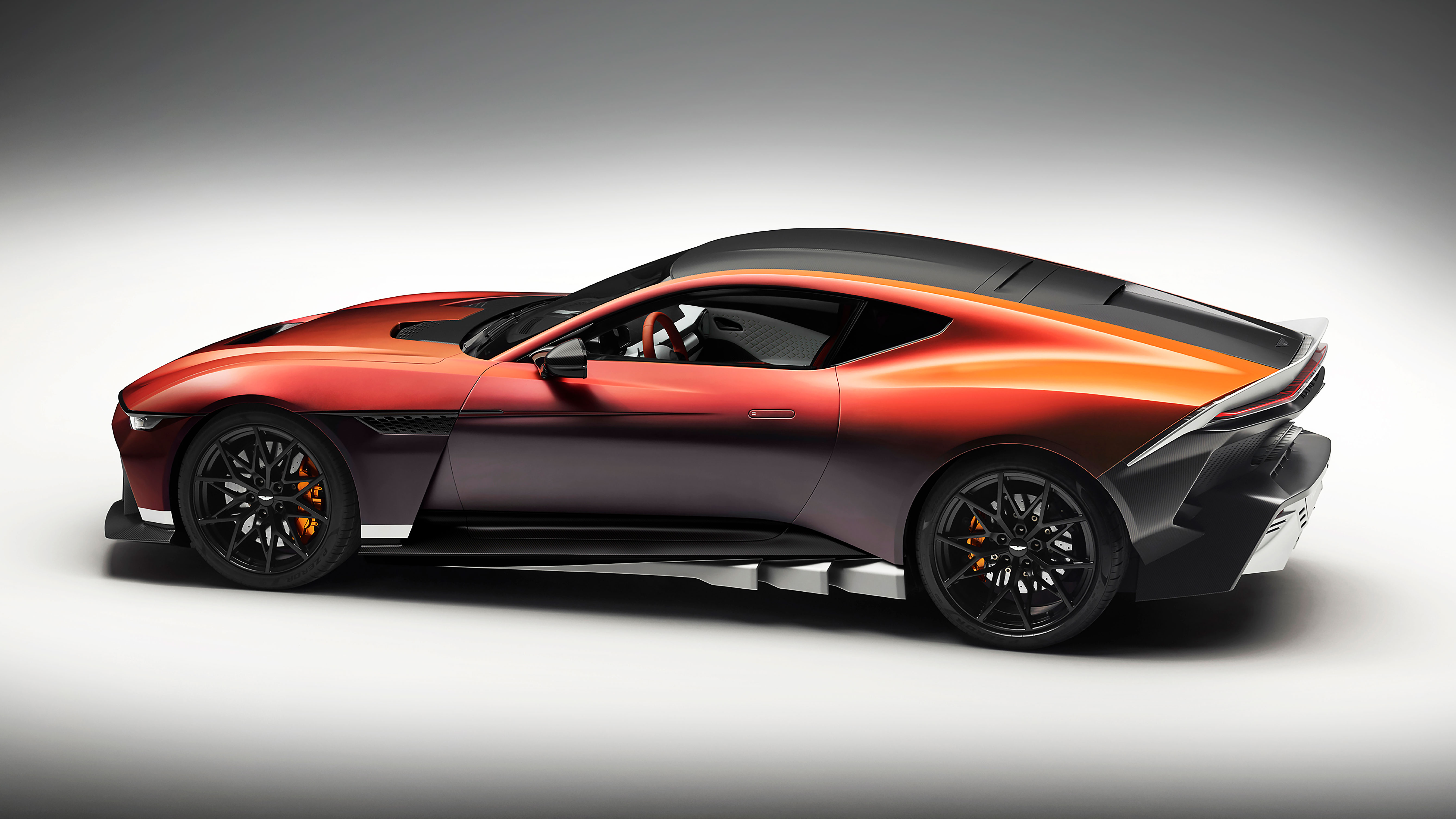 Aston Martin Valen - rear static