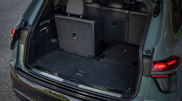 Audi Q7 - boot