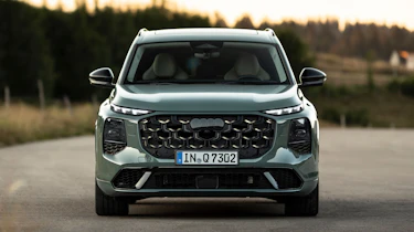 Audi Q7 - full front static