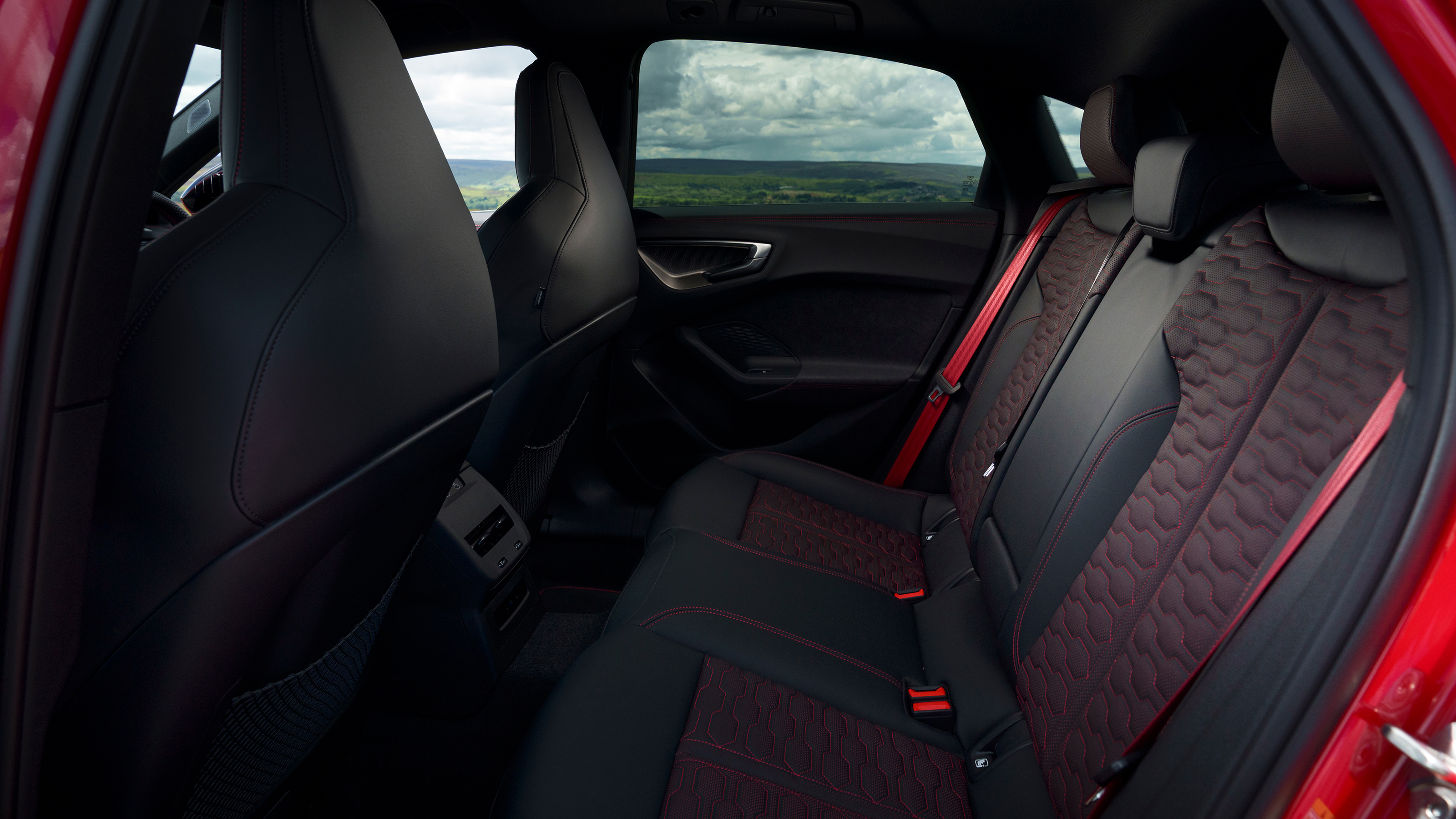 Audi RS 5 - rear seats