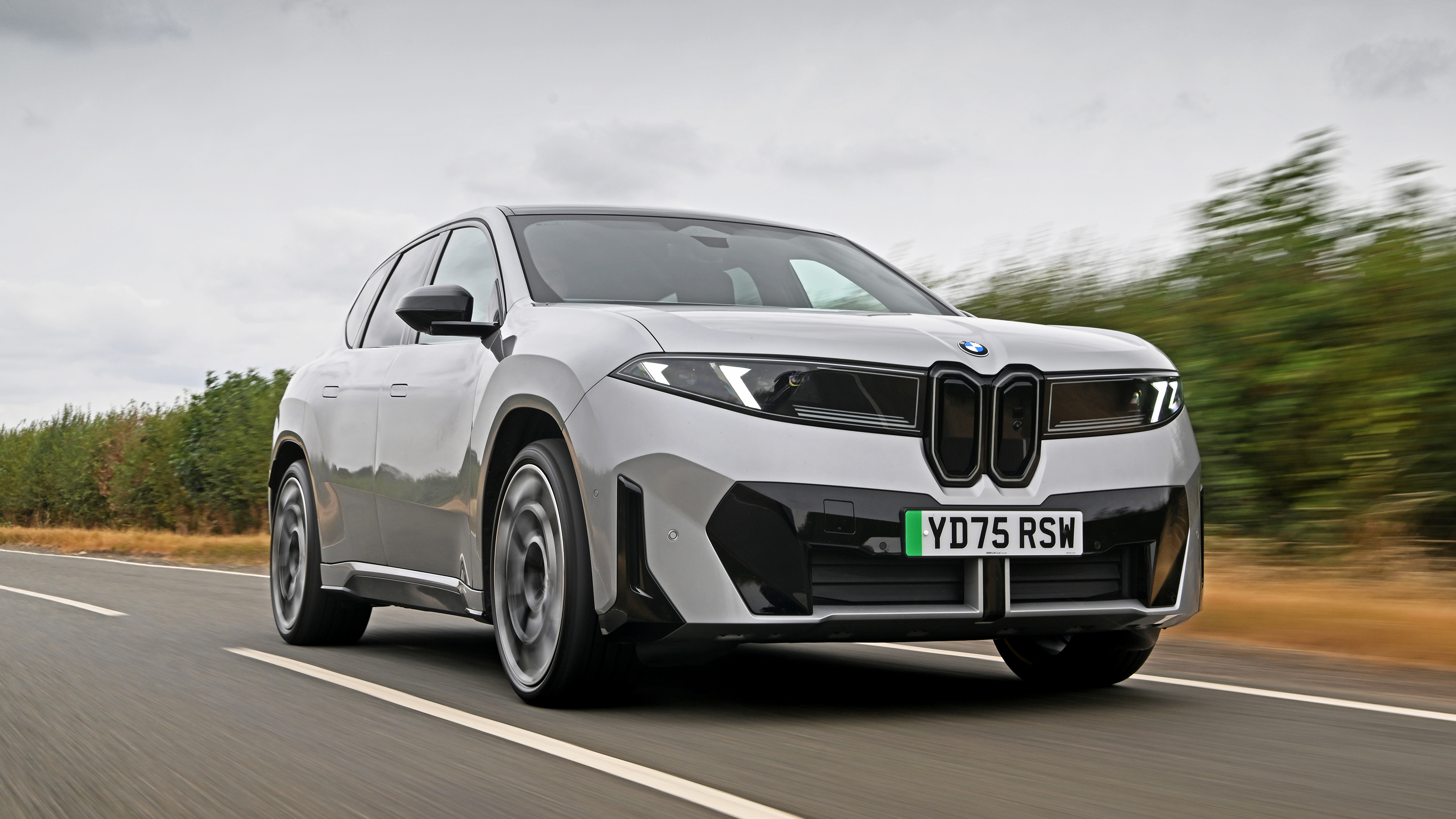 BMW iX3 2026 - front tracking