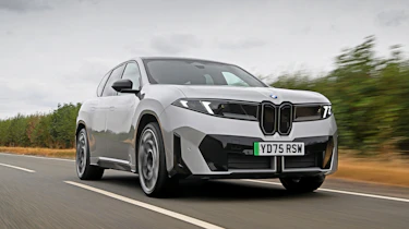 BMW iX3 2026 - front tracking