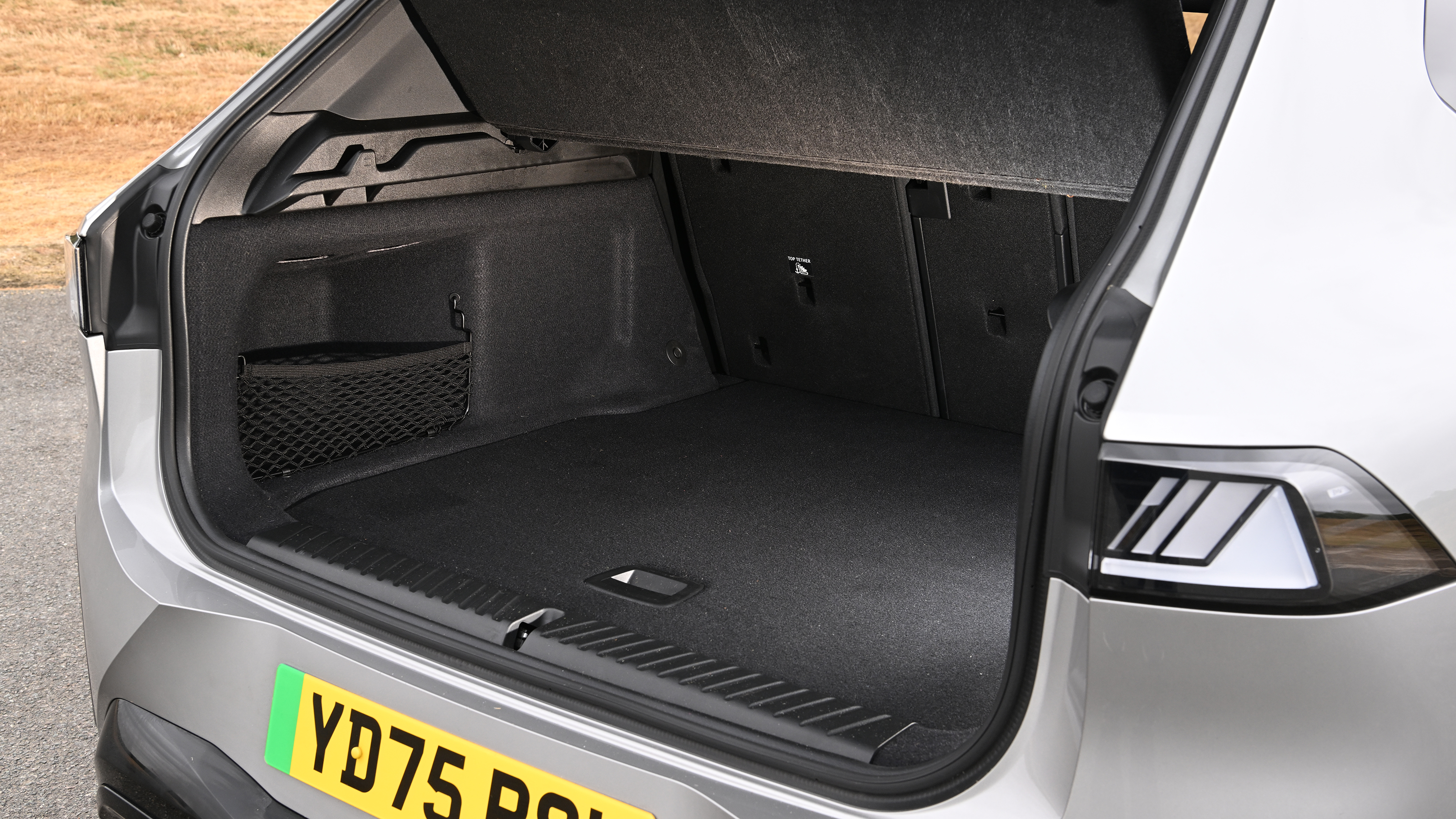 BMW iX3 2026 - boot 