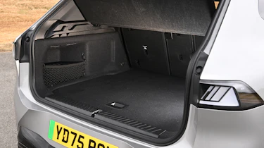 BMW iX3 2026 - boot