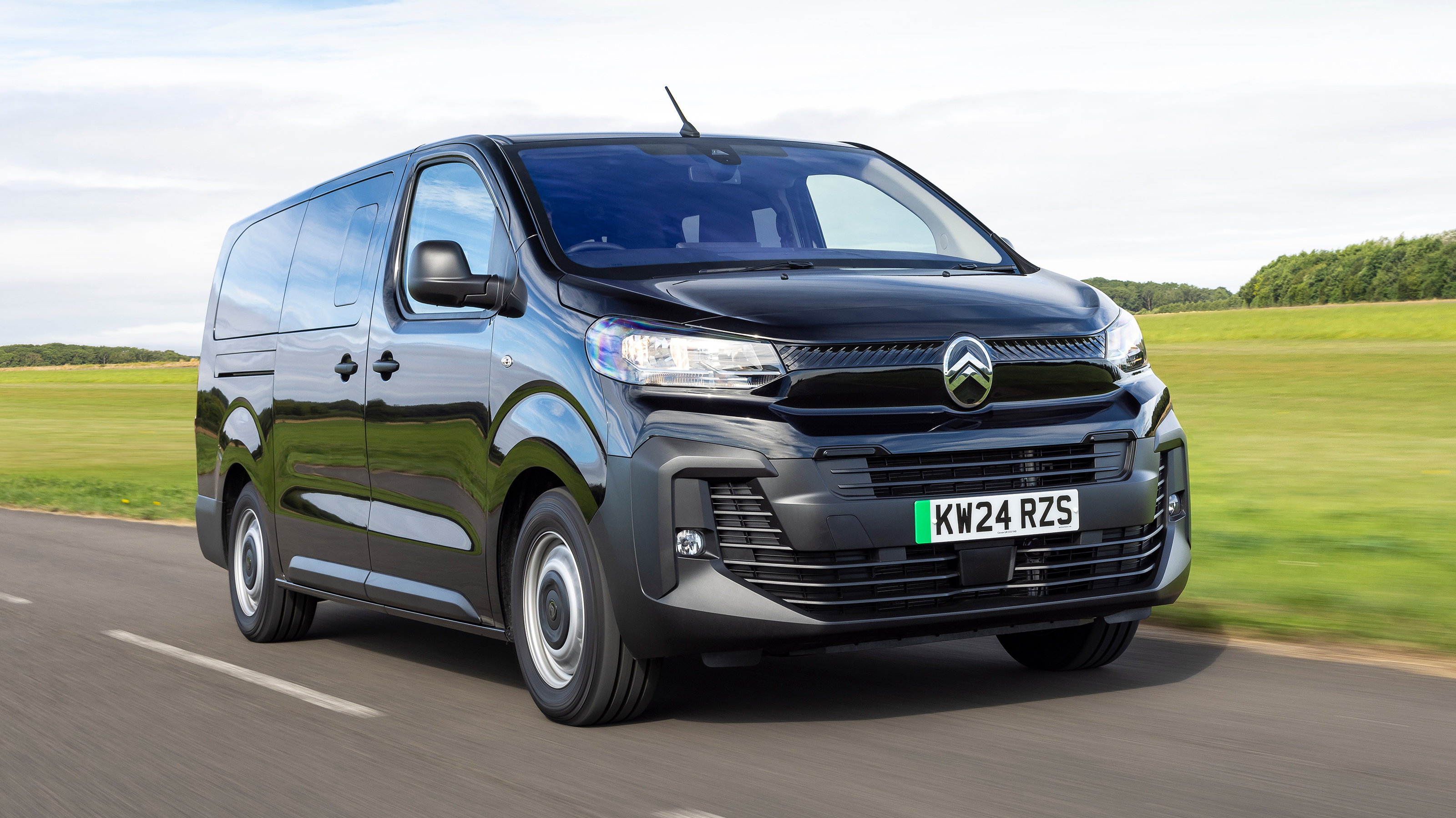 Citroen e-Spacetourer - front tracking