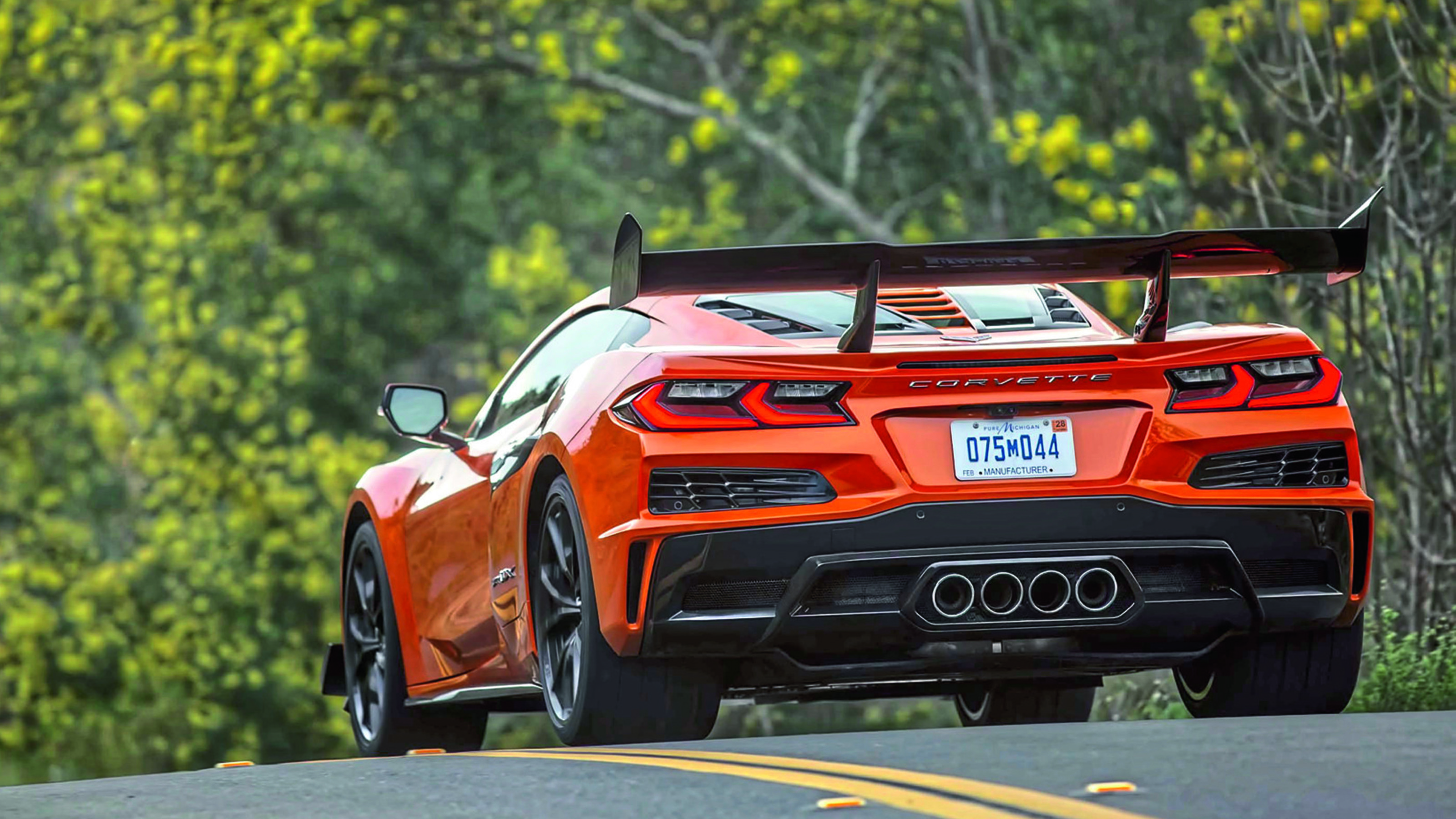 Corvette ZR1X 2026 - rear tracking 