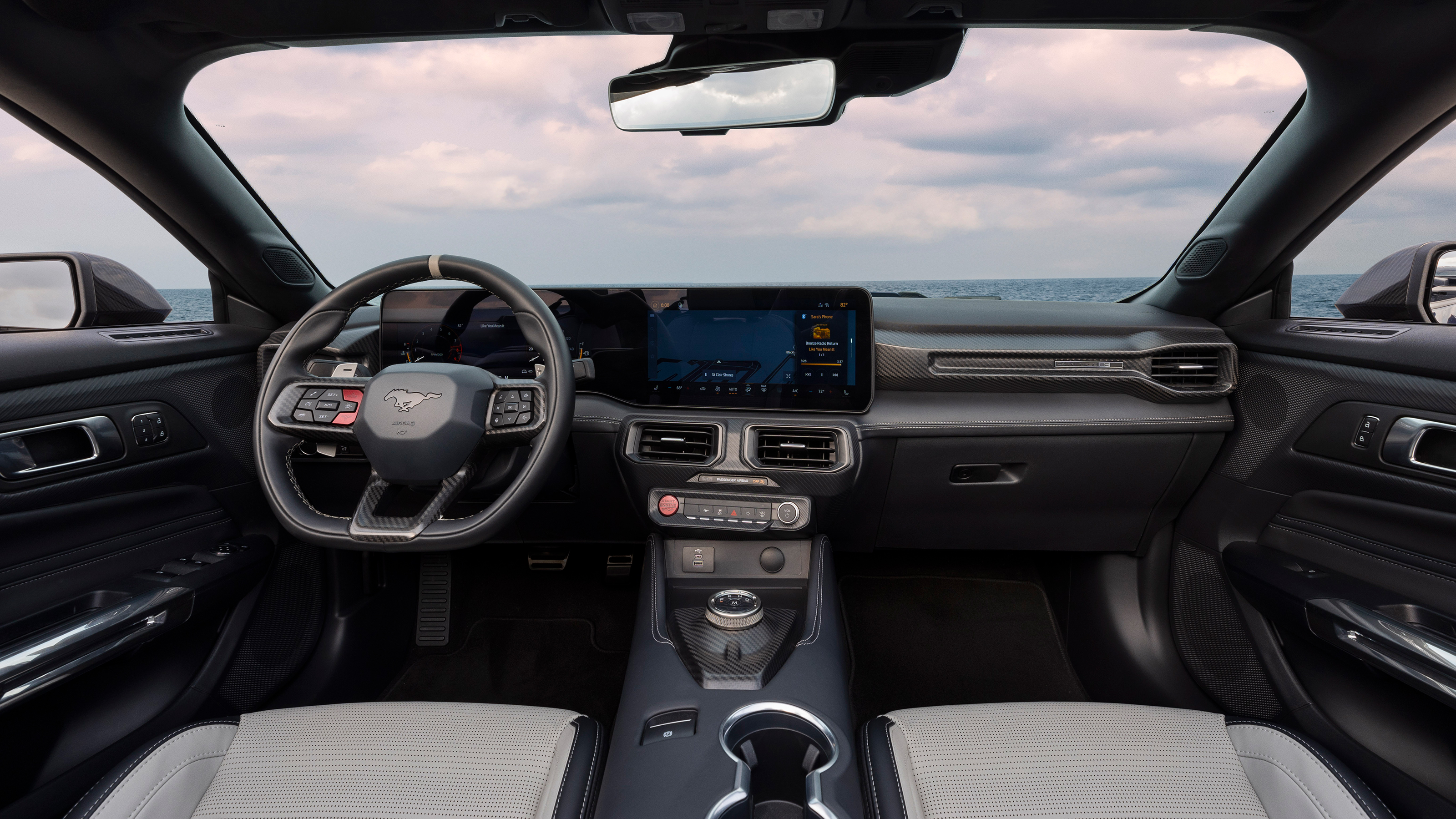 Ford Mustang Dark Horse SC convertible - dashboard