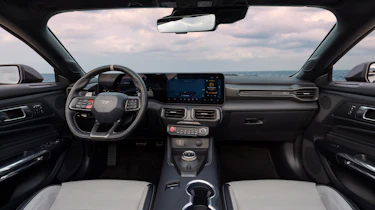 Ford Mustang Dark Horse SC convertible - dashboard