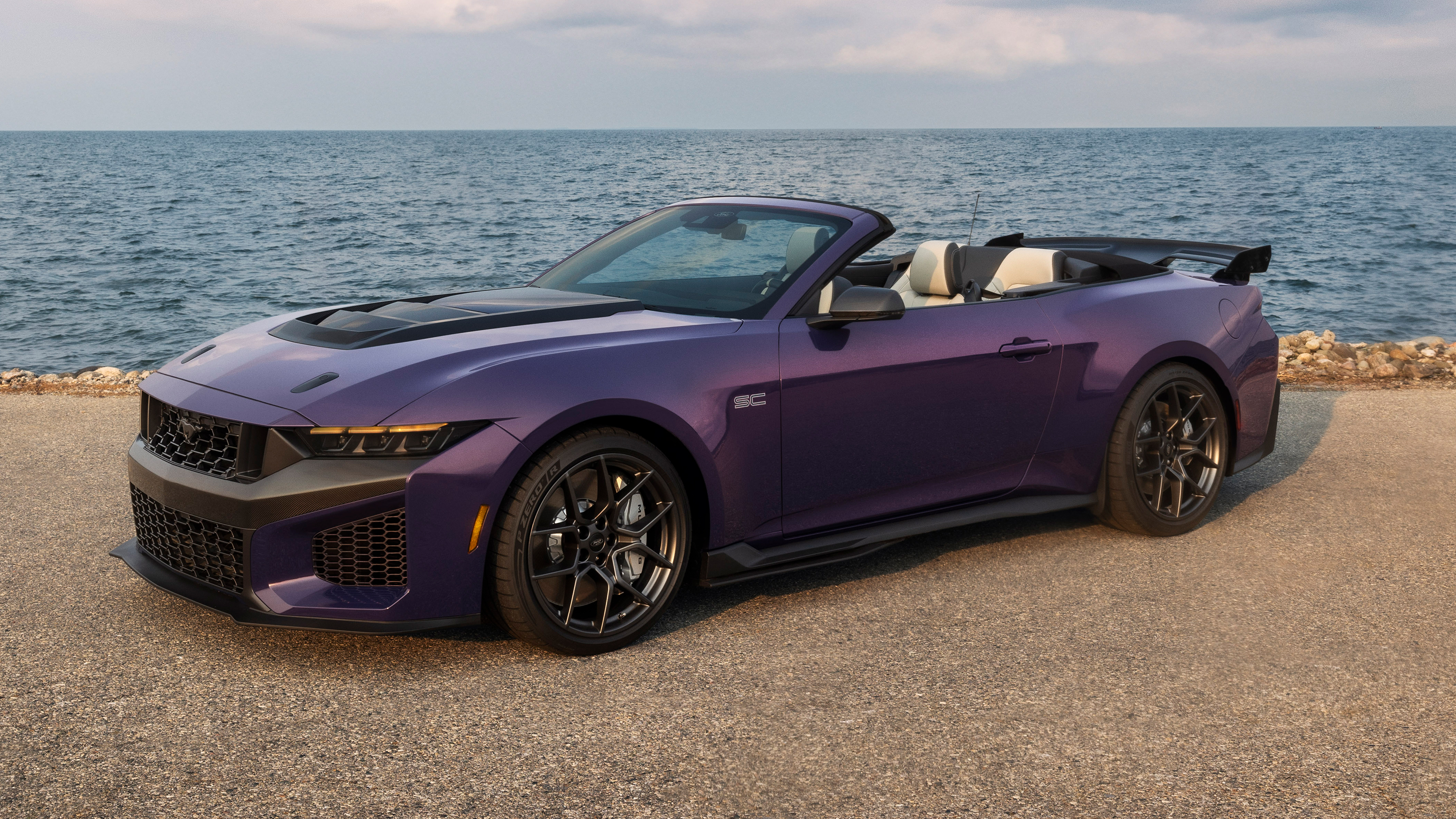 Ford Mustang Dark Horse SC convertible - front angled