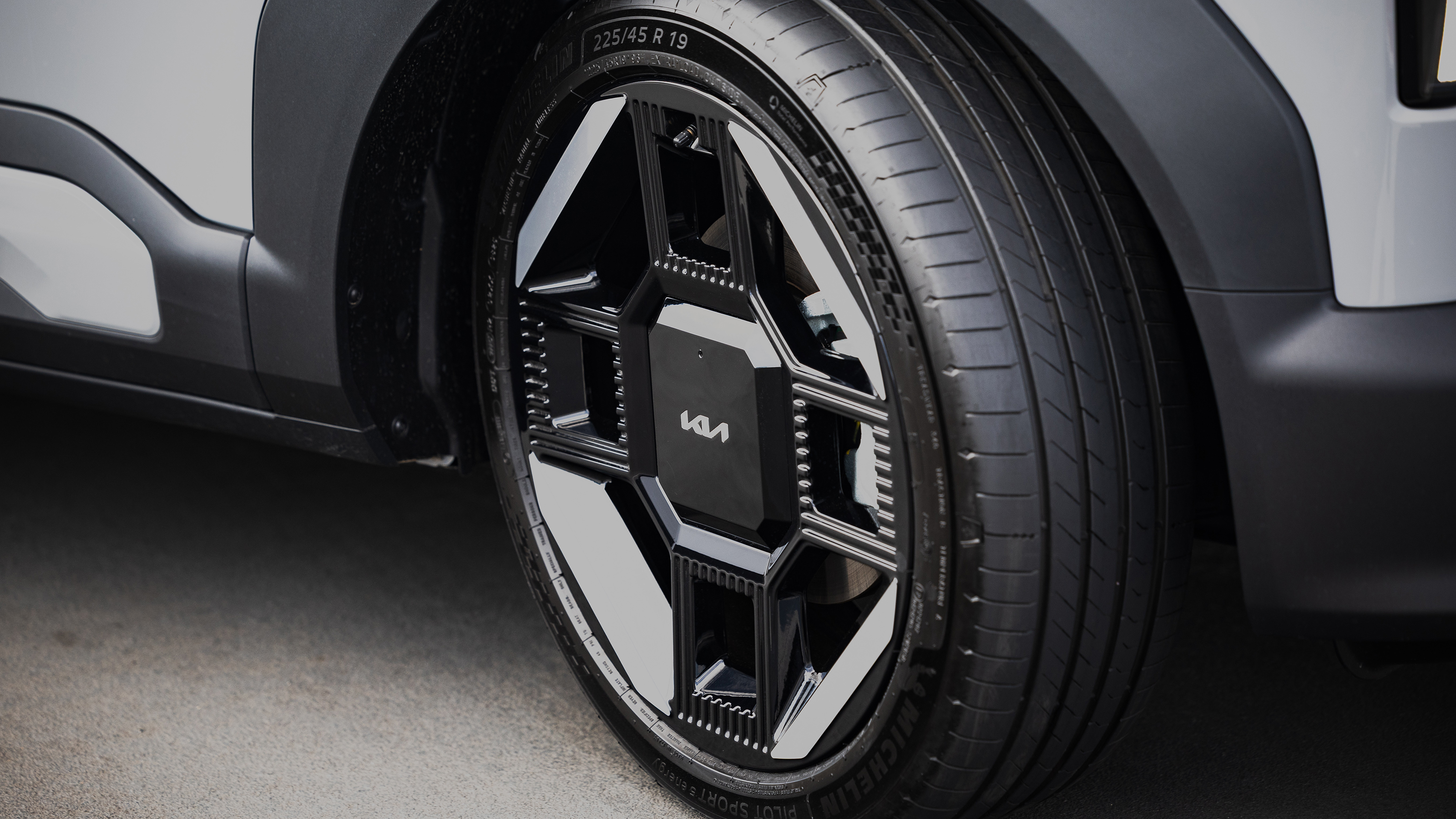 Kia EV2 Long Range - alloy wheels