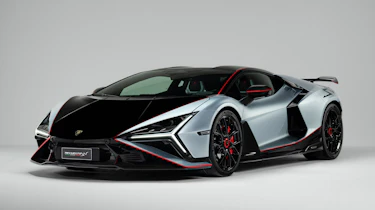 Lamborghini Revuelto SV - front static