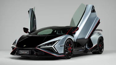 Lamborghini Revuelto SV - front doors open