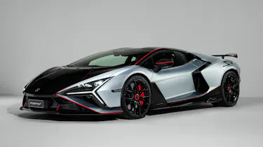 Lamborghini Revuelto SV - front