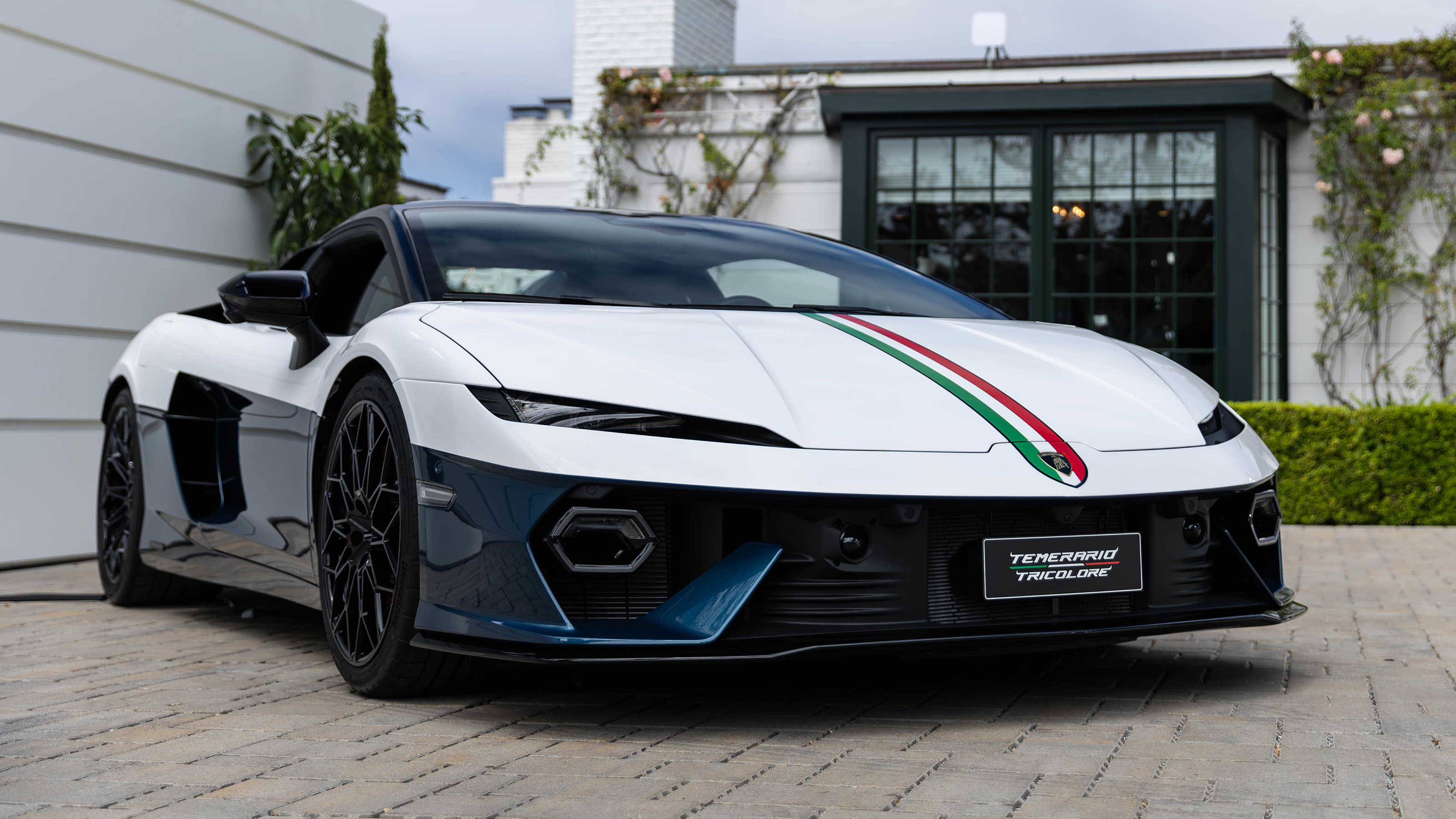 New Lamborghini Temerario Tricolore - front 3/4 house