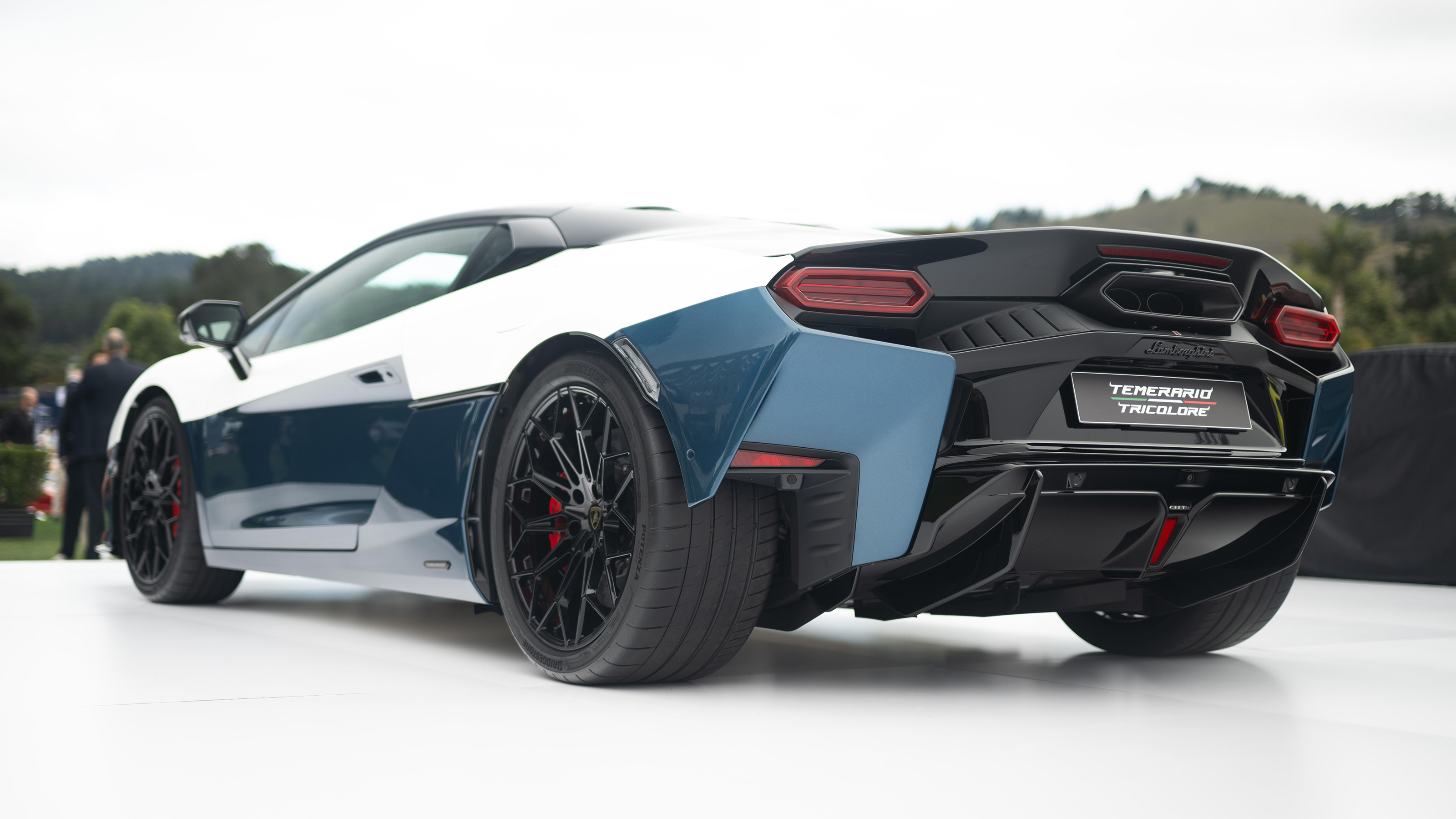 New Lamborghini Temerario Tricolore - rear 3/4 display