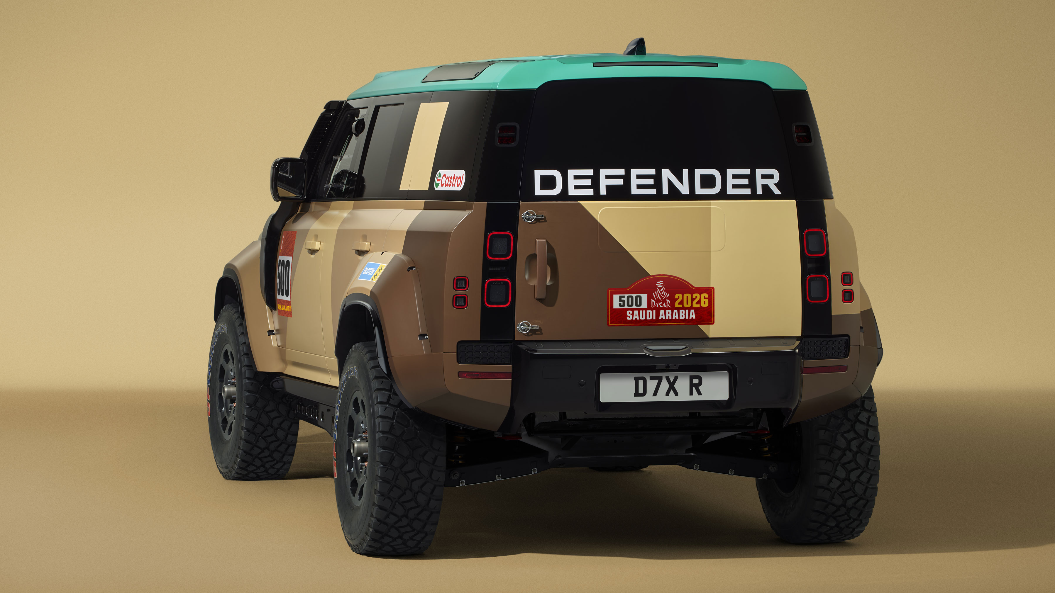 Land Rover Defender Dakar - rear
