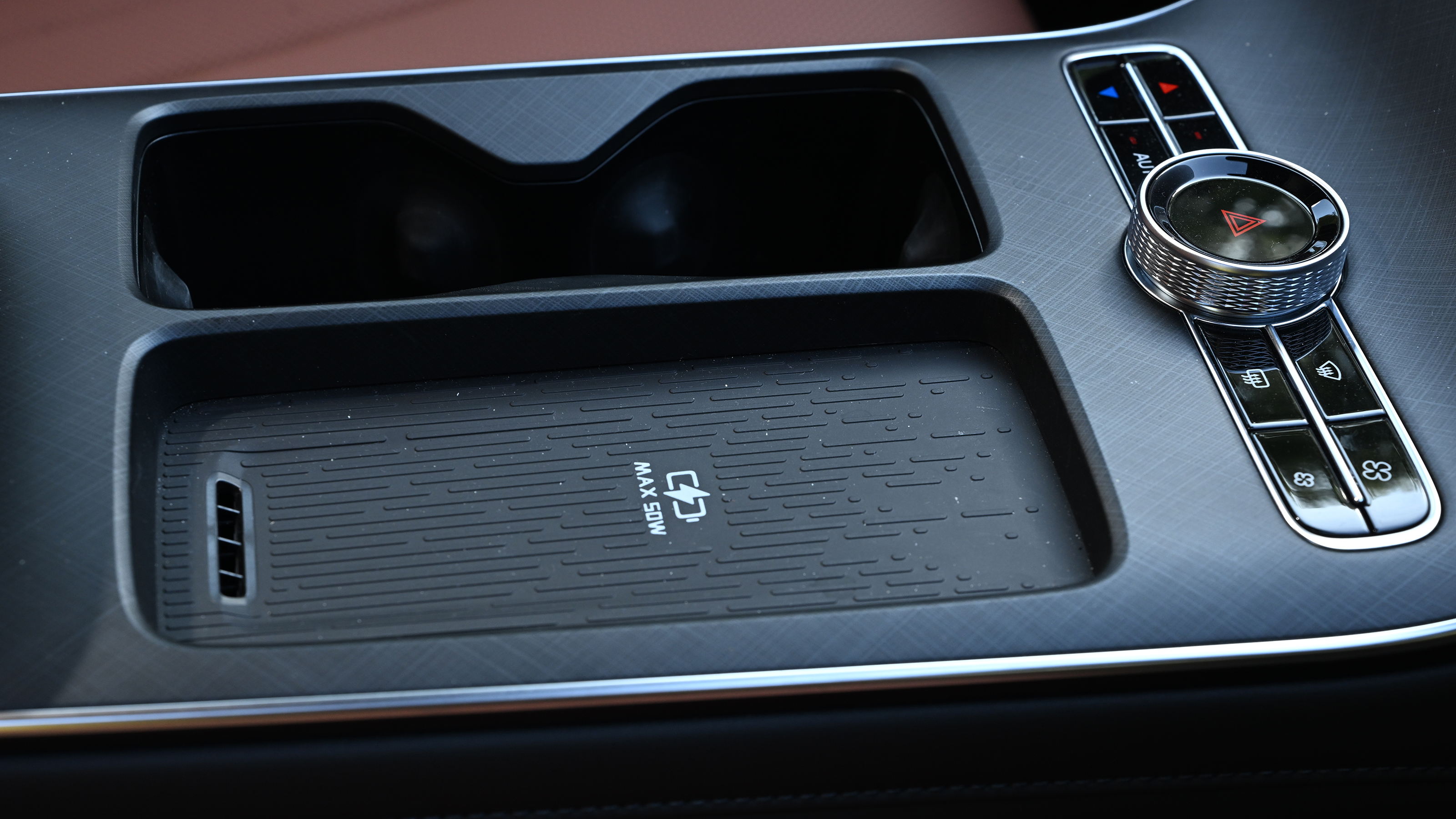 Lepas L8 - centre console