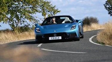 Maserati MCPure Cielo - front cornering