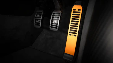 McLaren M6GT Concept - pedals