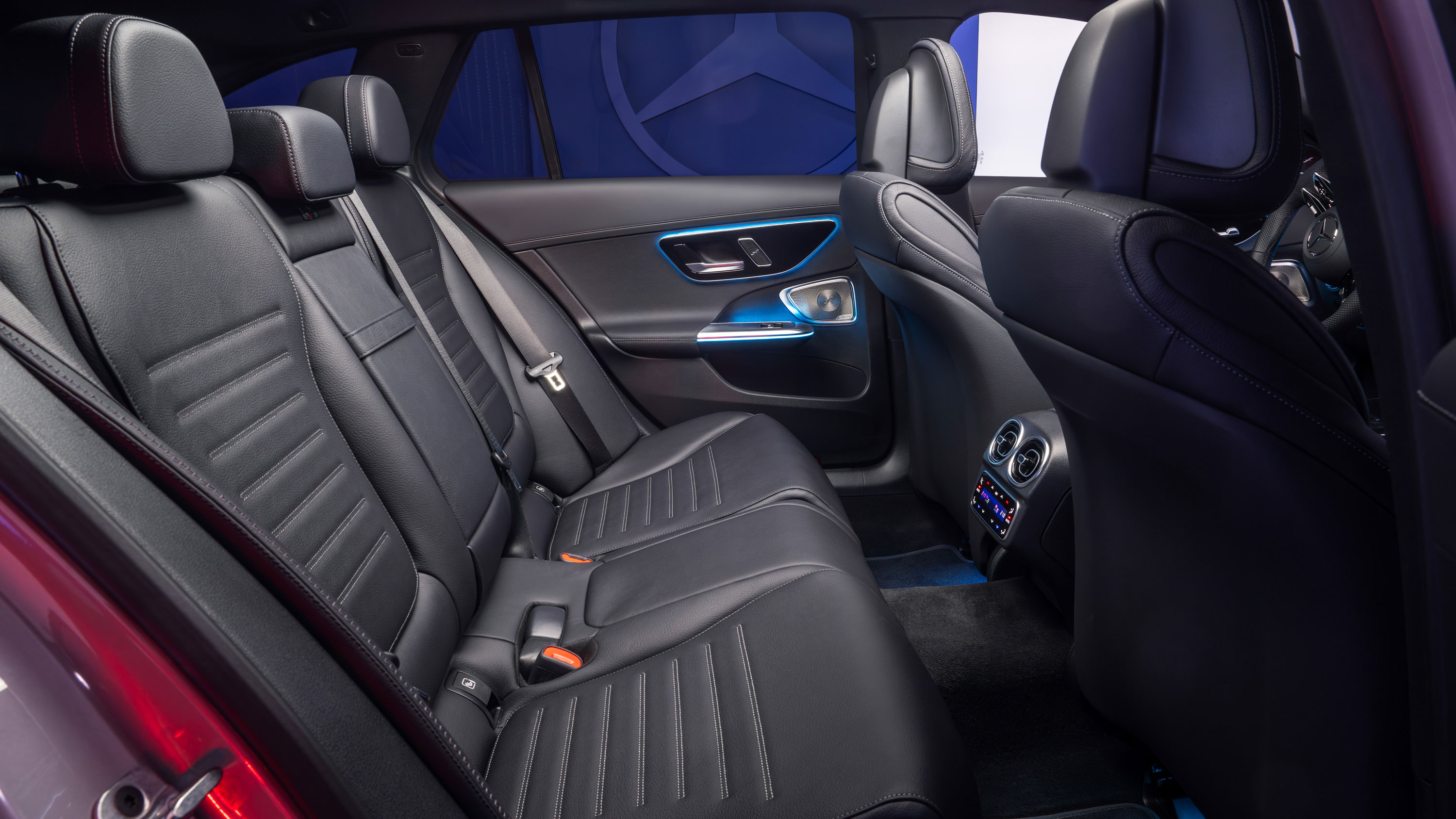 Mercedes C-Class facelift - rear seats
