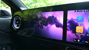 Mercedes CLA Hybrid - passenger screen