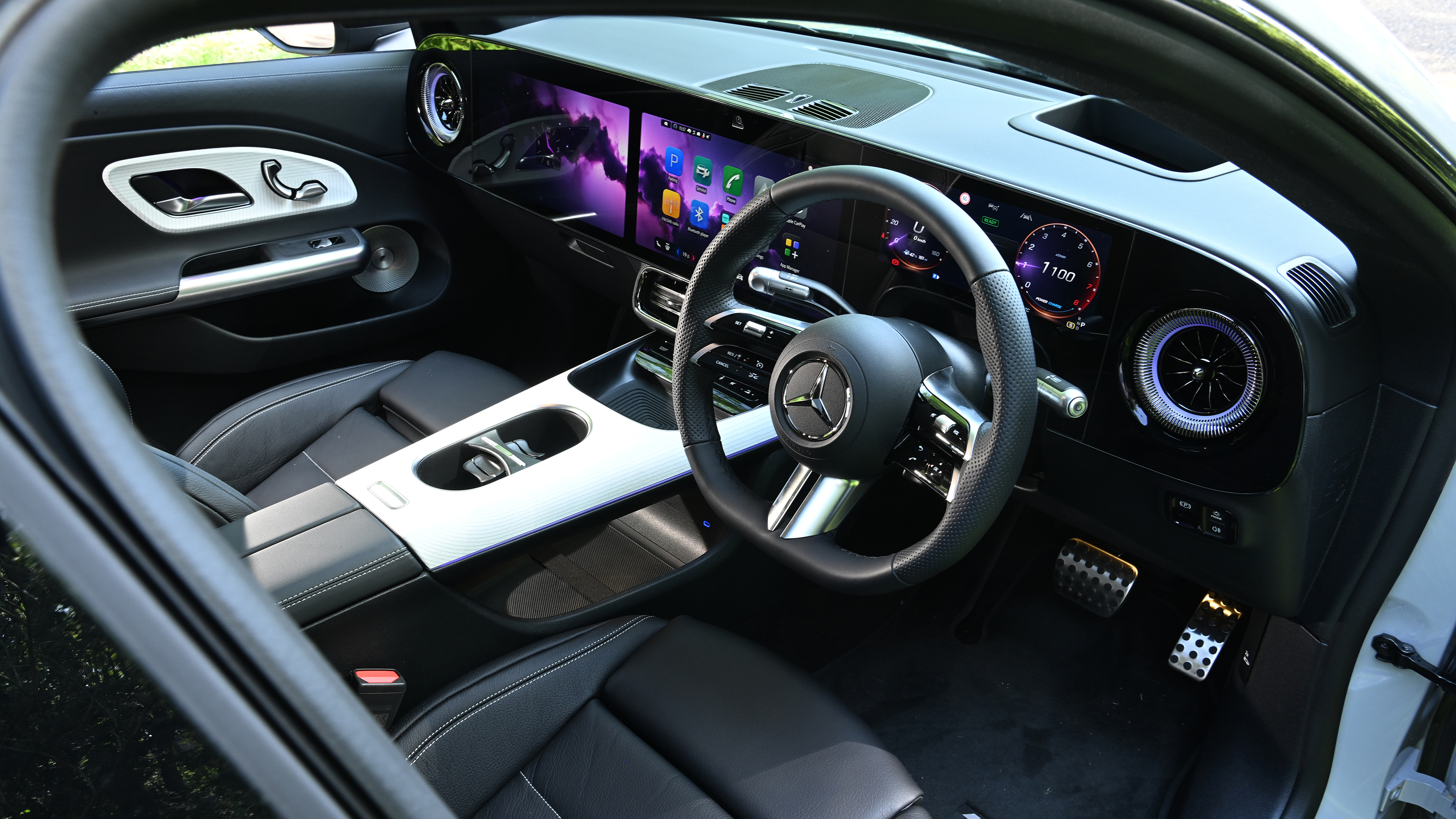 Mercedes CLA Hybrid - interior