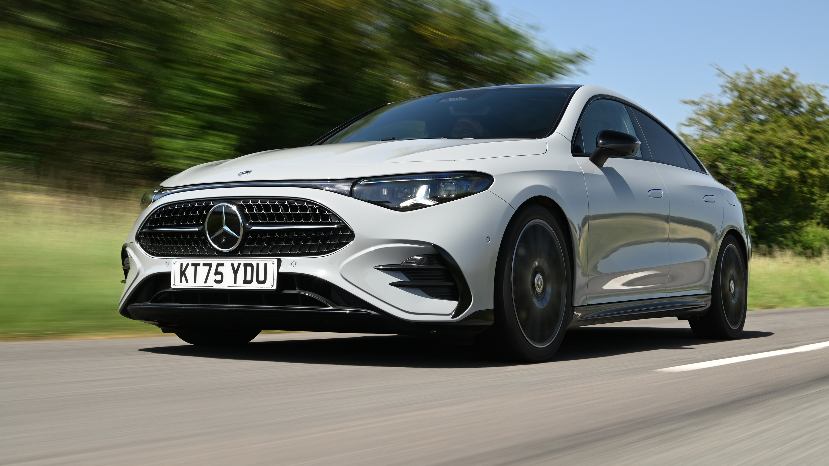 Mercedes CLA Hybrid - front tracking