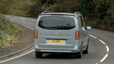 New Mercedes Vito SportX - rear tracking