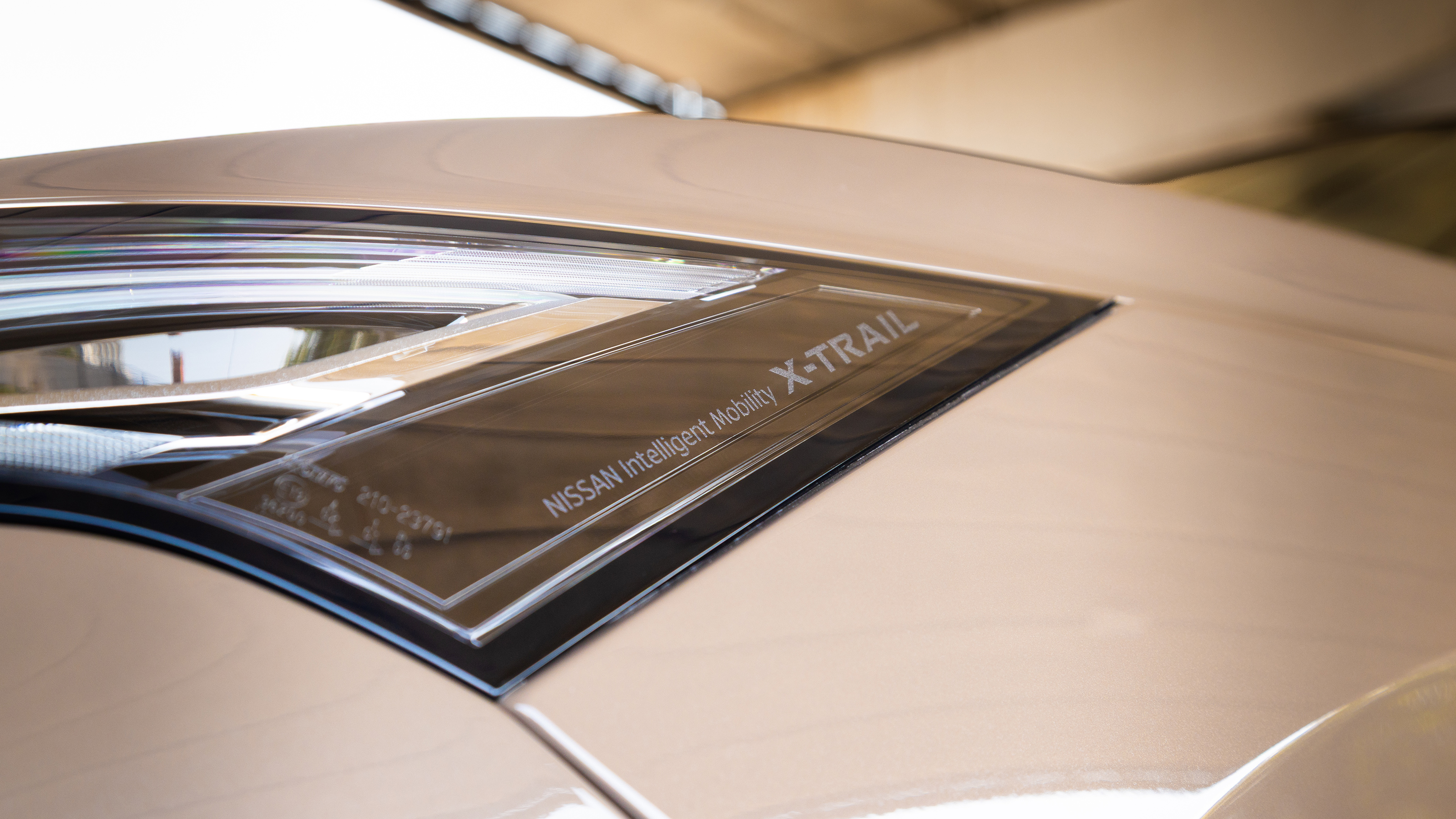 Nissan X-Trail - headlight detailing