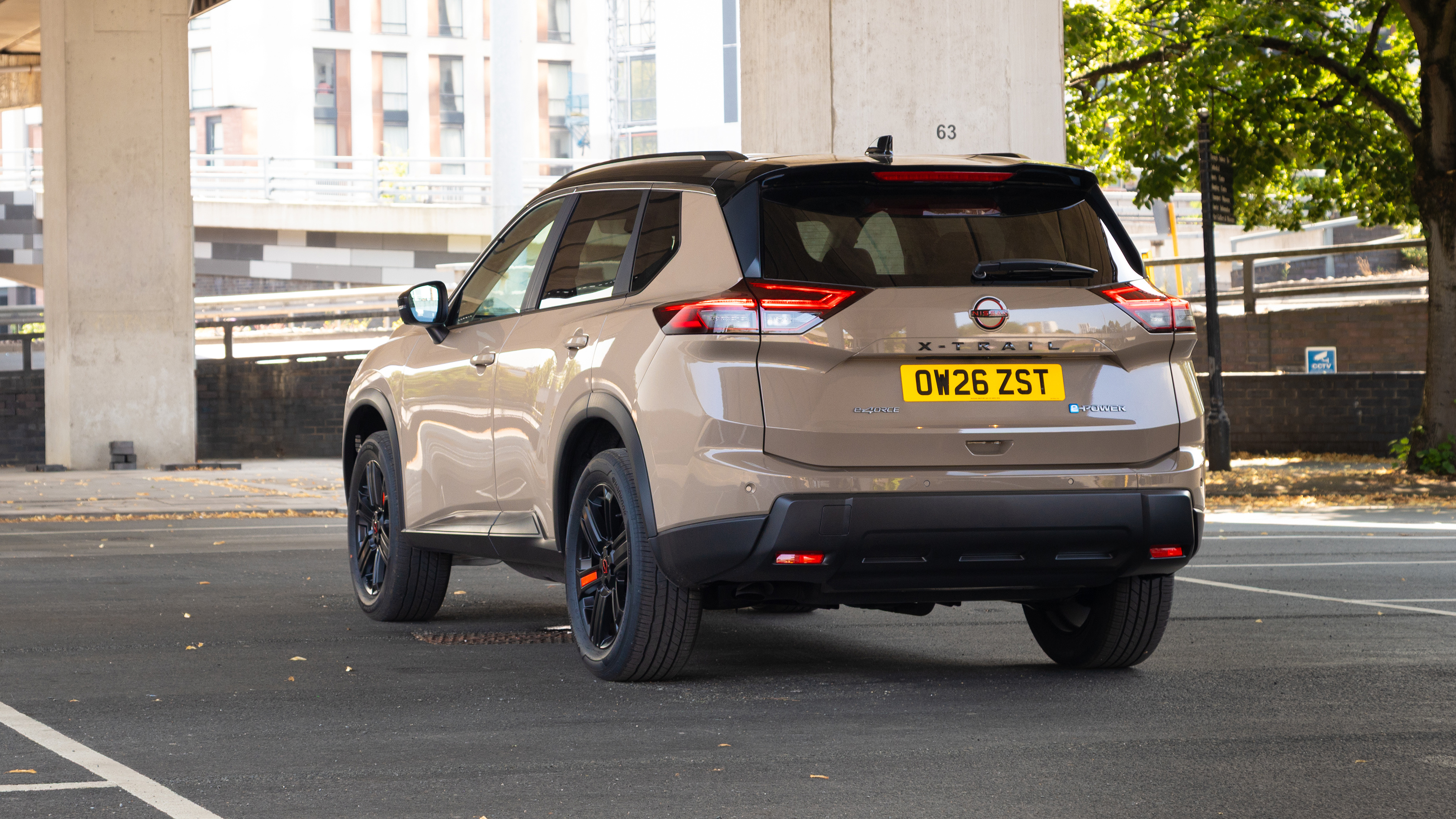 Nissan X-Trail - rear static