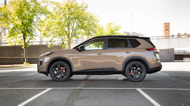 Nissan X-Trail - side static