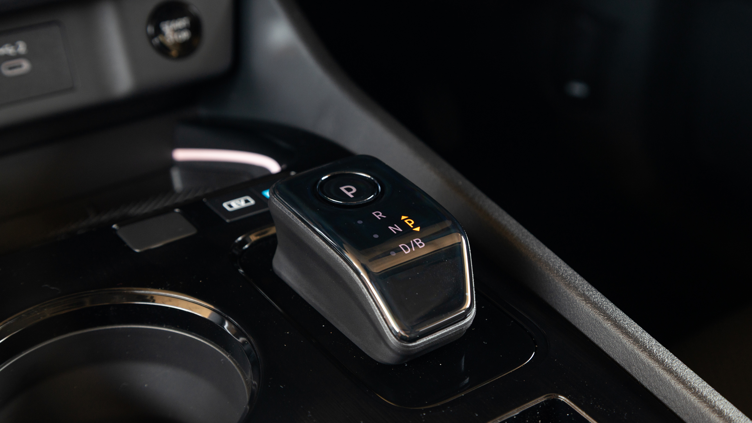 Nissan X-Trail - gear selector