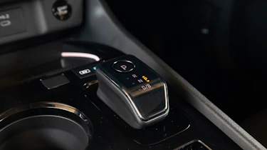 Nissan X-Trail - gear selector