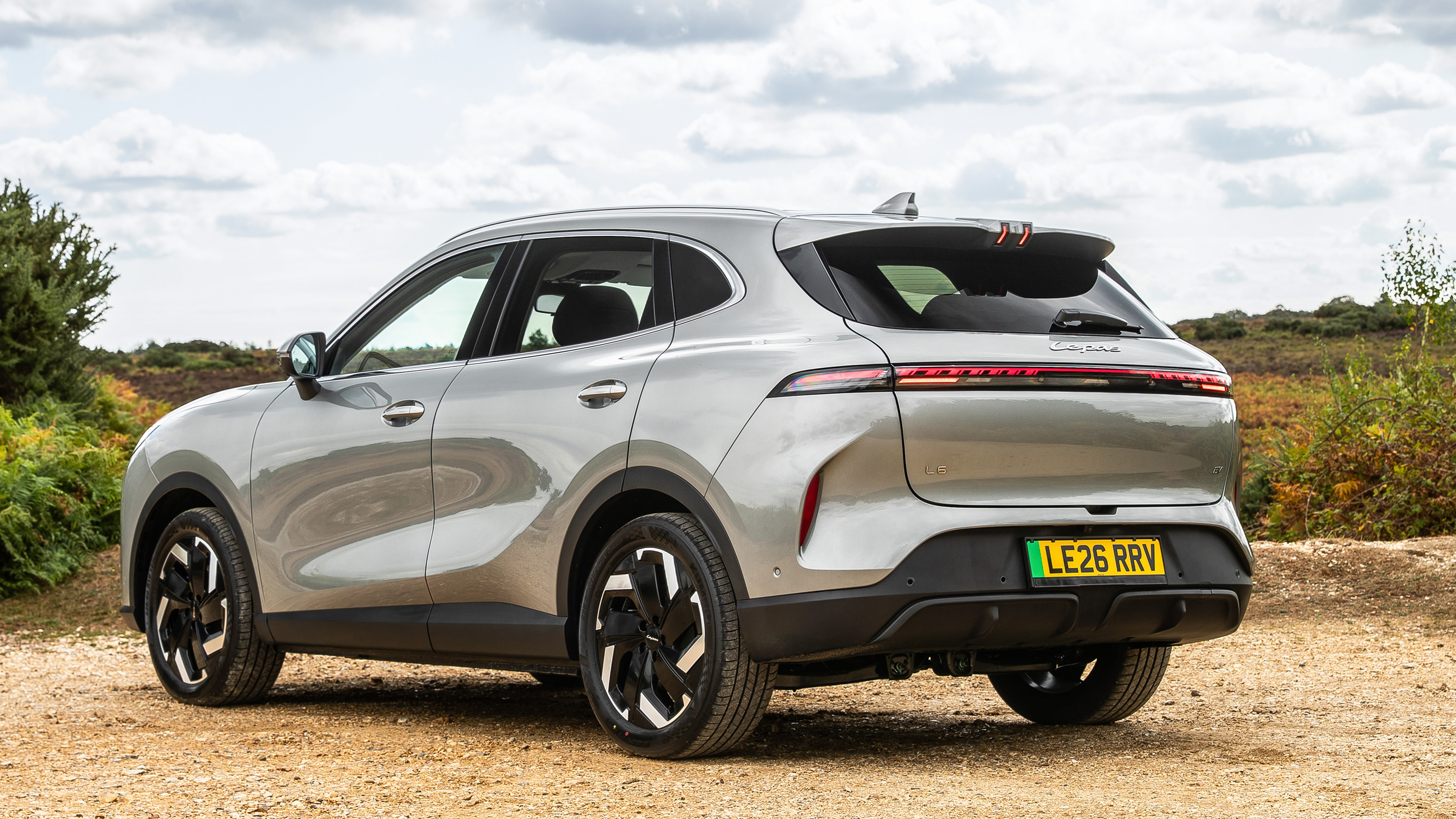 New Lepas L6 - rear static 
