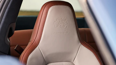 New Porsche 911 Land Down Under - headrest
