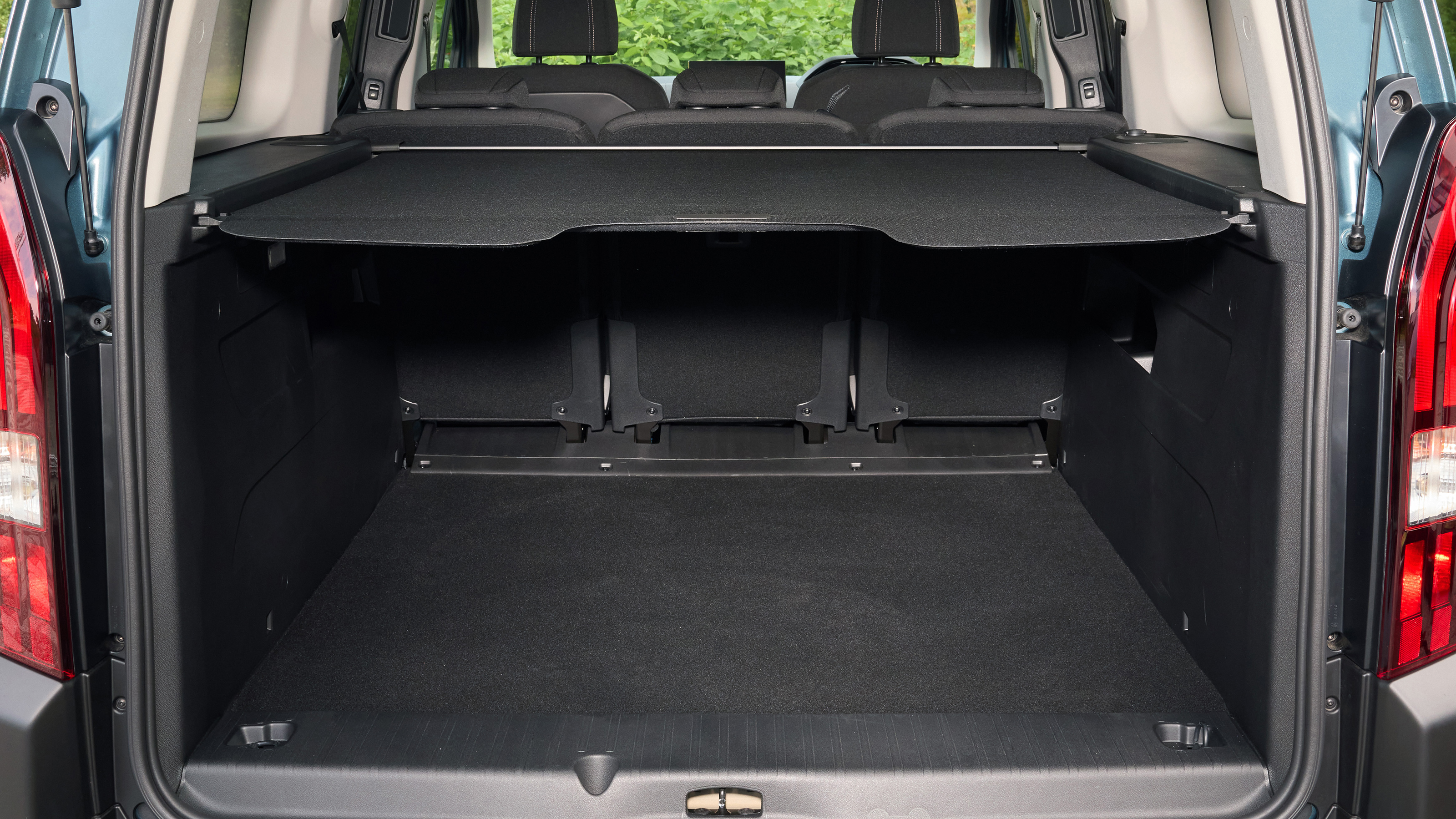 Peugeot E-Rifter - boot
