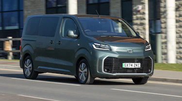 Toyota Proace Verso Electric - front action