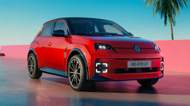 2026 Renault 5 update - red front 3/4