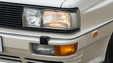 Audi Quattro - headlight
