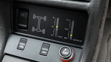 Audi Quattro - centre console display