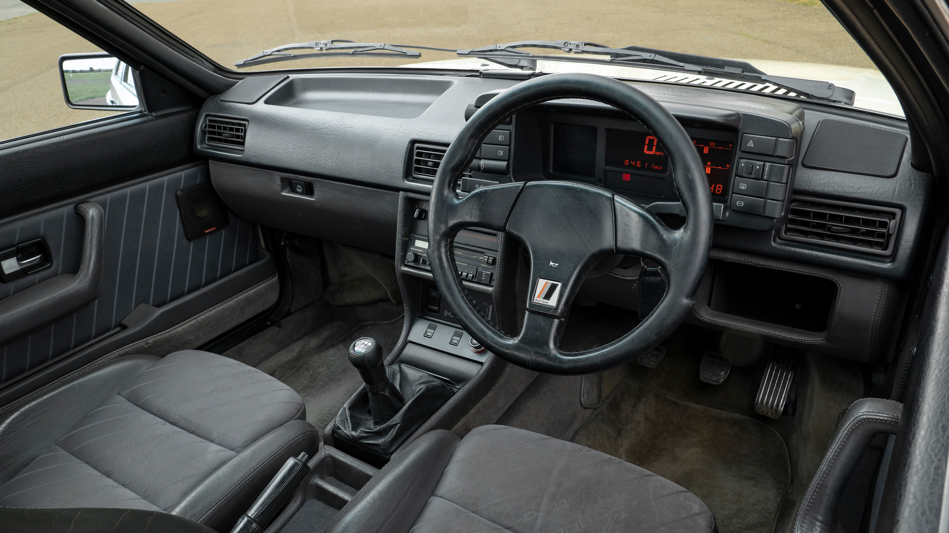 Audi Quattro - dashboard
