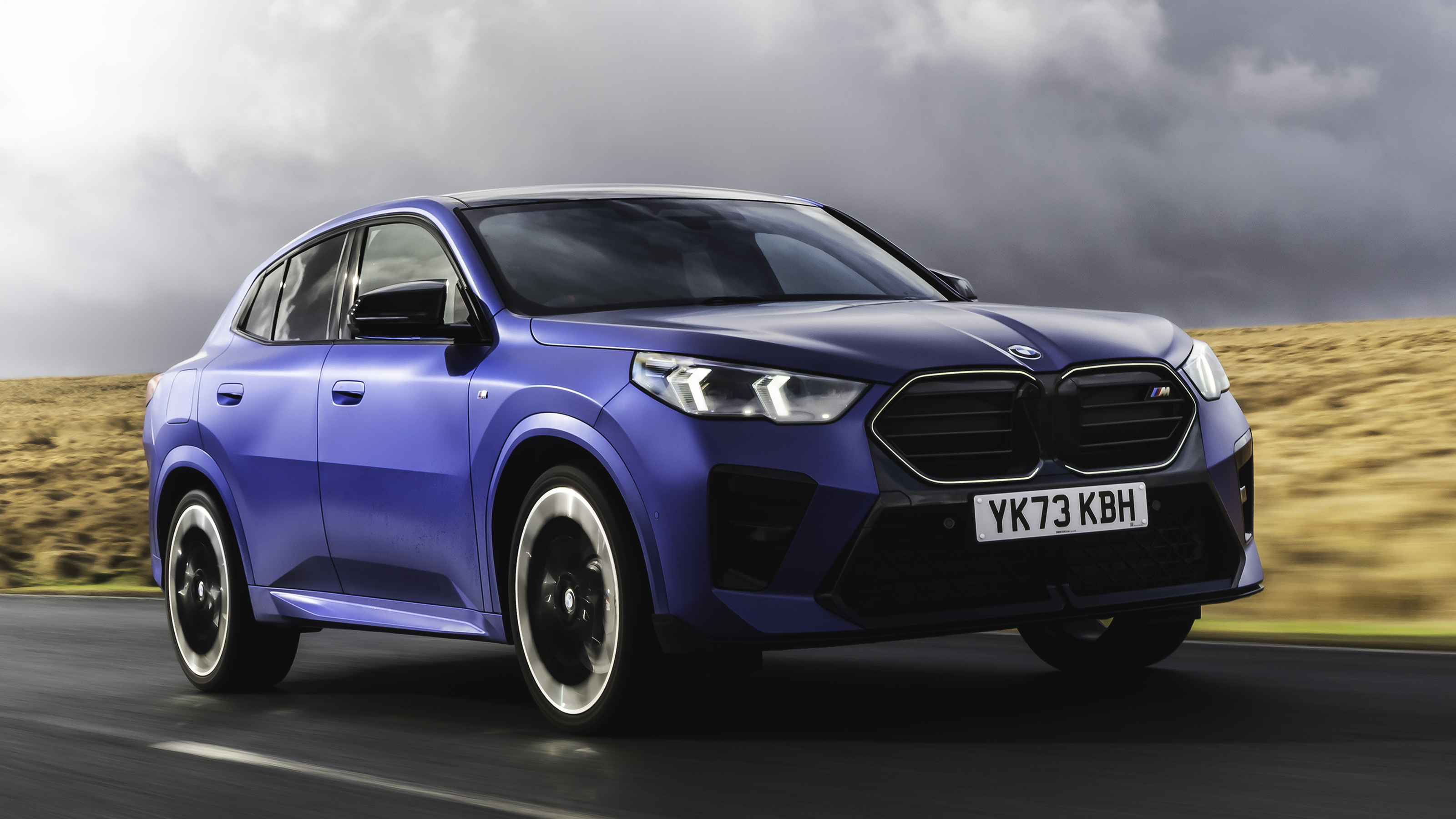 BMW X2 Mk2 - front tracking 