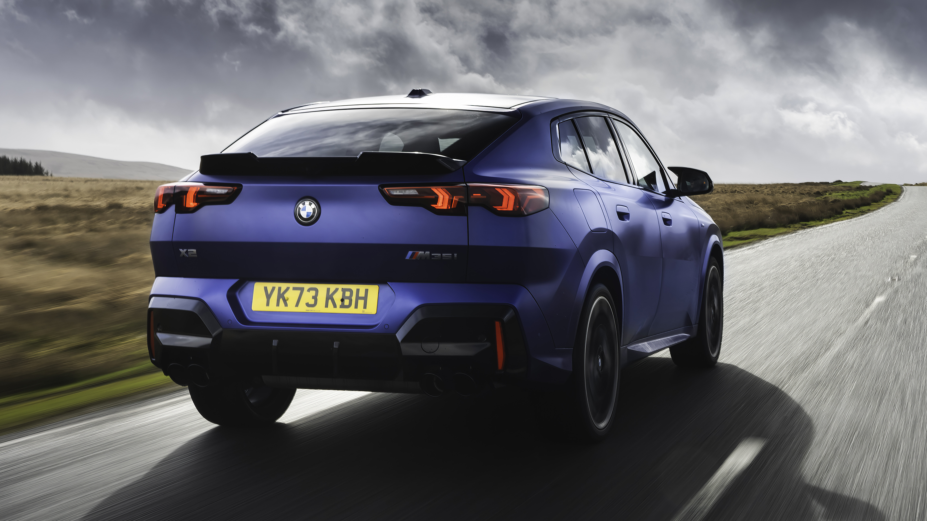 BMW X2 Mk2 - rear tracking 