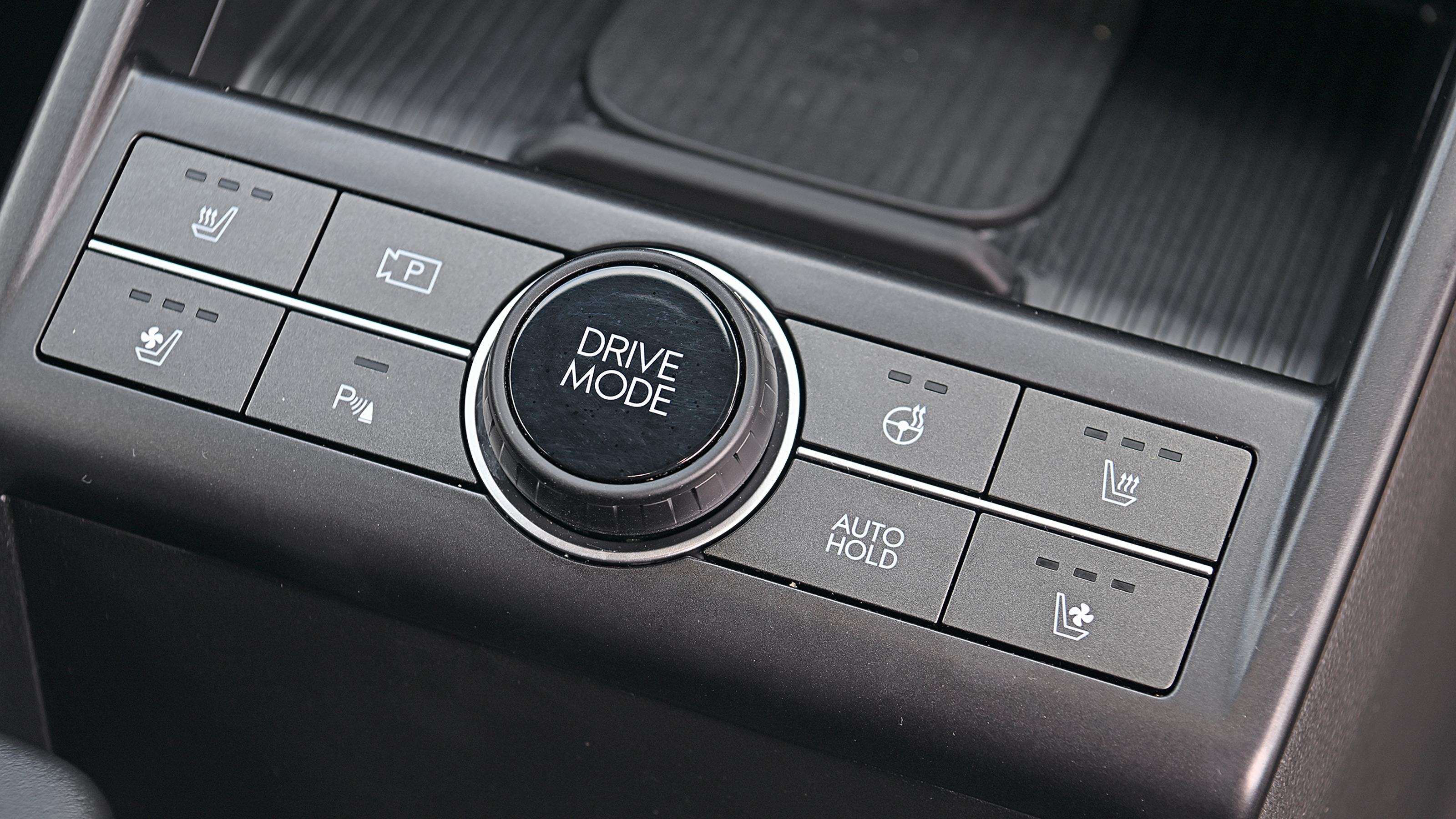 Hyundai Kona Mk2 - centre console switchgear