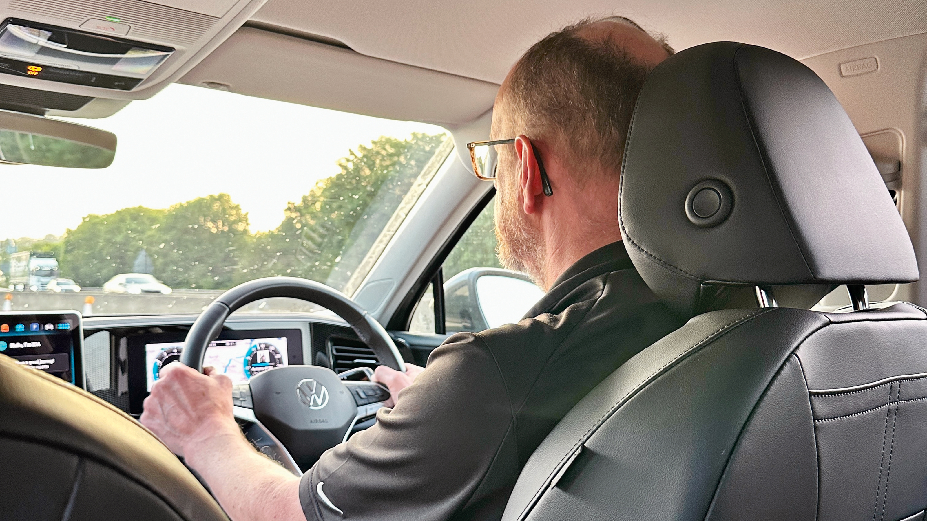 VW Tiguan eTSI - driving