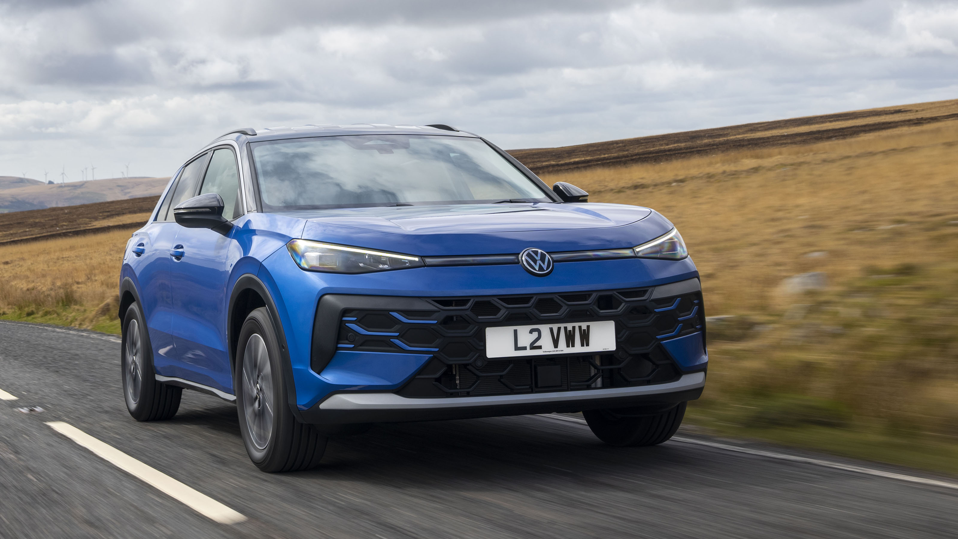 Volkswagen T-Roc Match trim - front tracking 