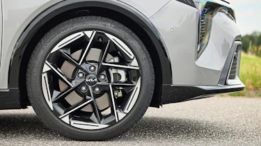 Kia K4 Sportswagon - wheel